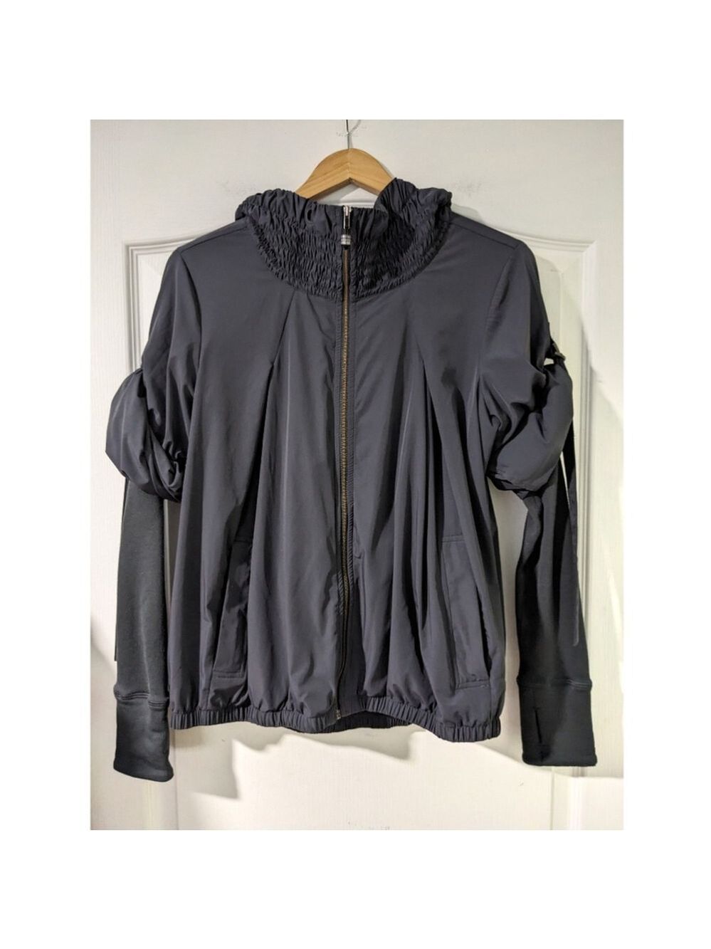 Lululemon | Dog Whisperer Jacket in grey